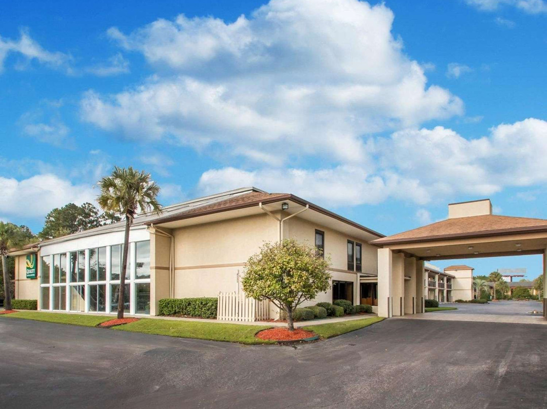 Quality Inn & Suites主图