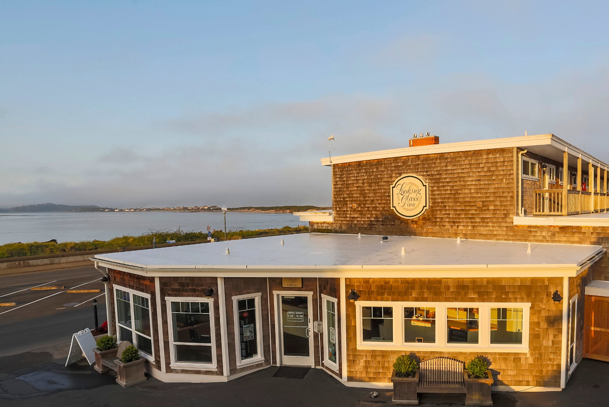 路肯恩格拉斯旅馆-官方