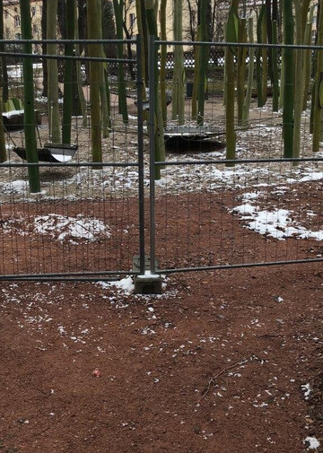 Youth playground at the Schwanenteich