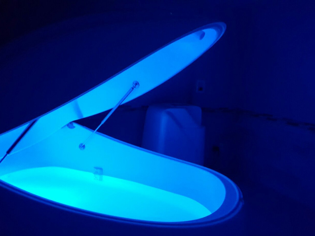 Dissolve Float Spa