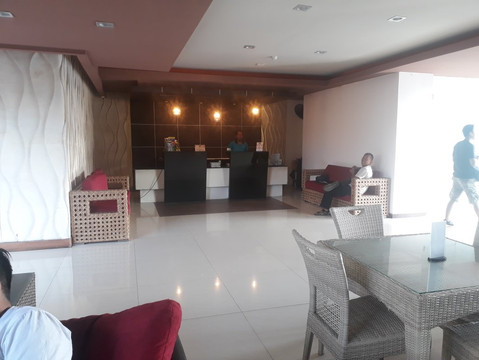 太阳皇家酒店主图