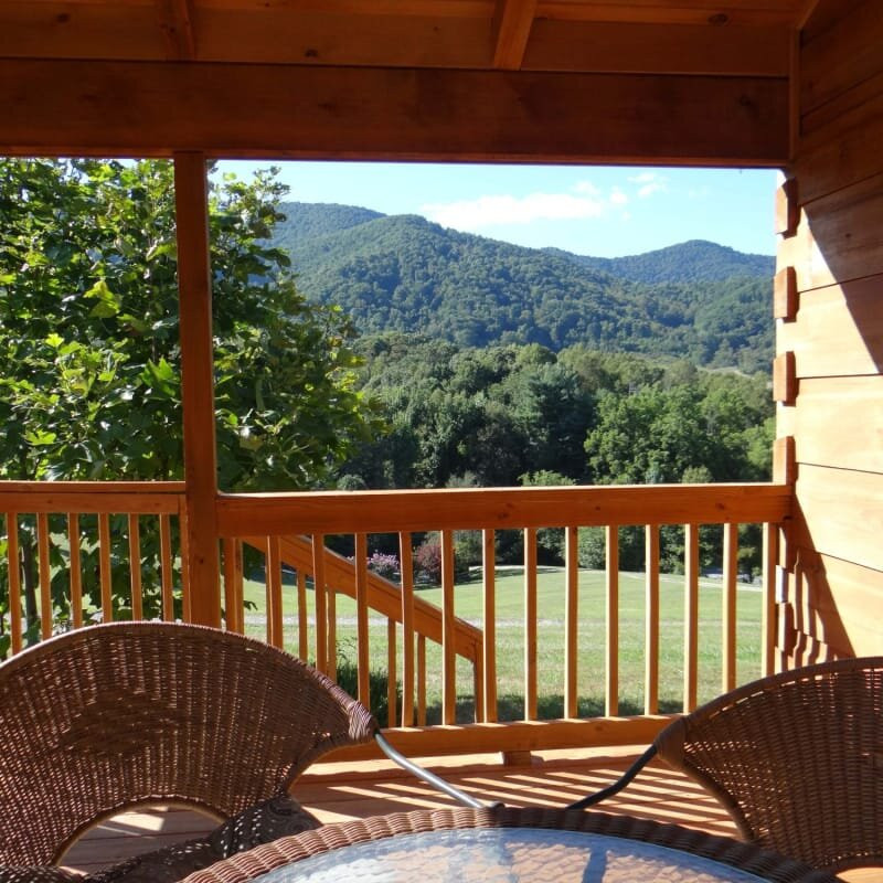 Engadine Inn And Cabins主图