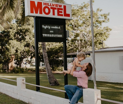 Ravenswood酒店住宿-Hillview Motel