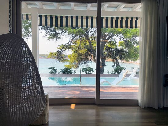 雅典威斯汀阿斯特宫海滩假日酒店主图