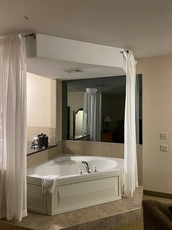 Ramada by Wyndham Pincher Creek主图