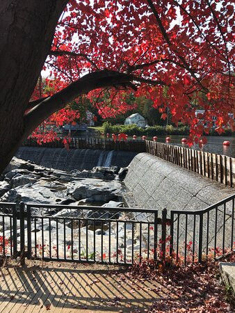 Glacial Potholes-Shelburne Falls必去景点