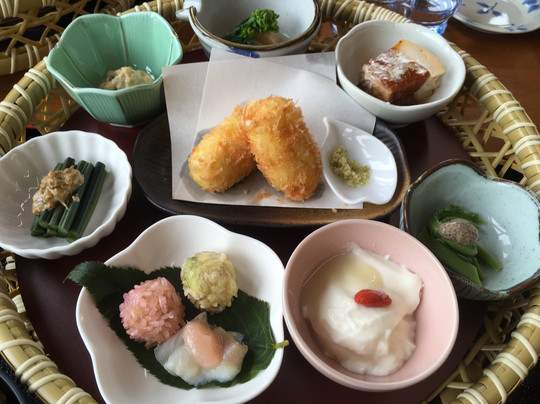 レストラン 錦秋湖