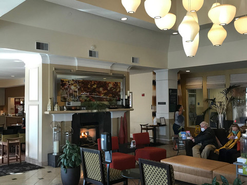 费拉格尔斯塔夫希尔顿花园旅馆主图