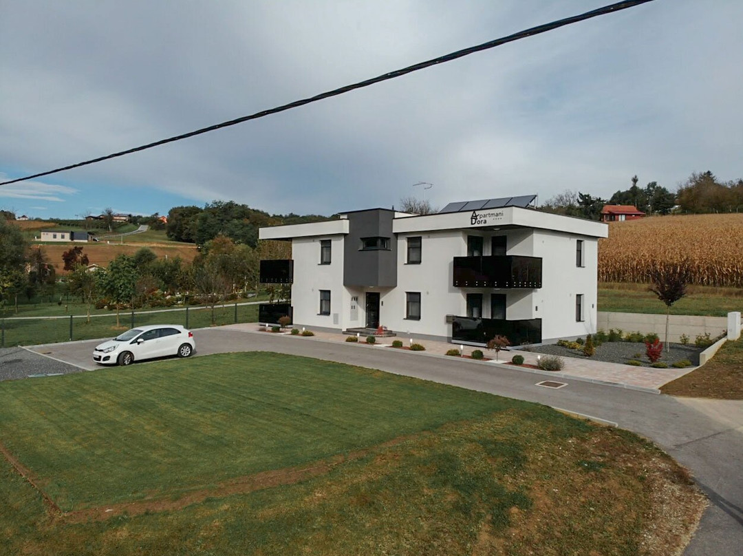 Apartmani Dora