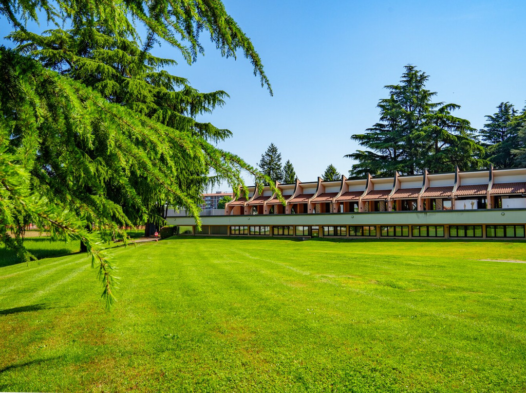 布斯托-阿西齐奥酒店住宿-Hotel Pineta