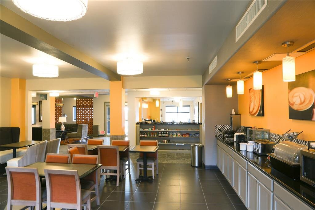 Best Western Plus The Four Corners Inn主图