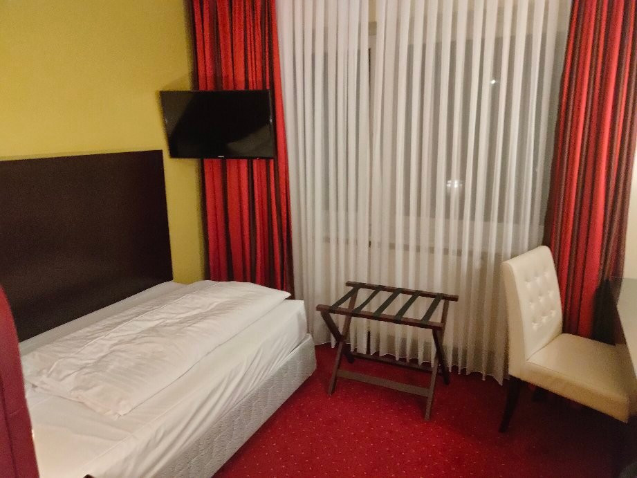 哈佛坎普酒店主图