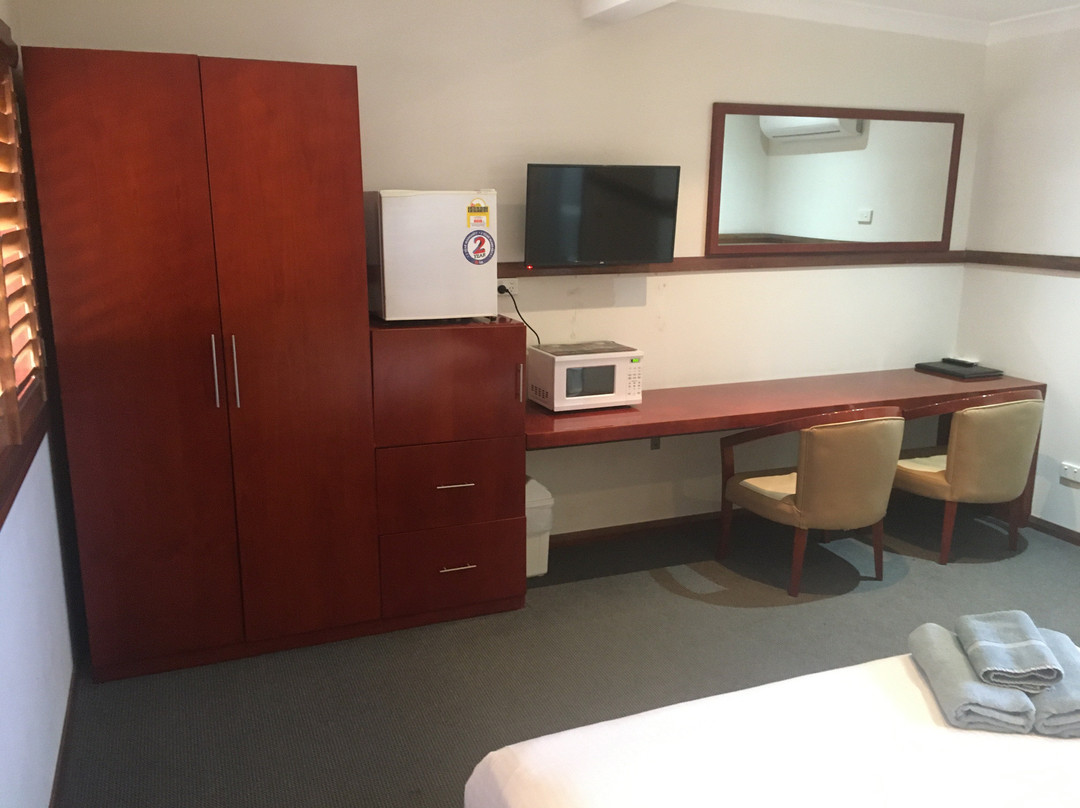 穿越田野汽车旅馆主图