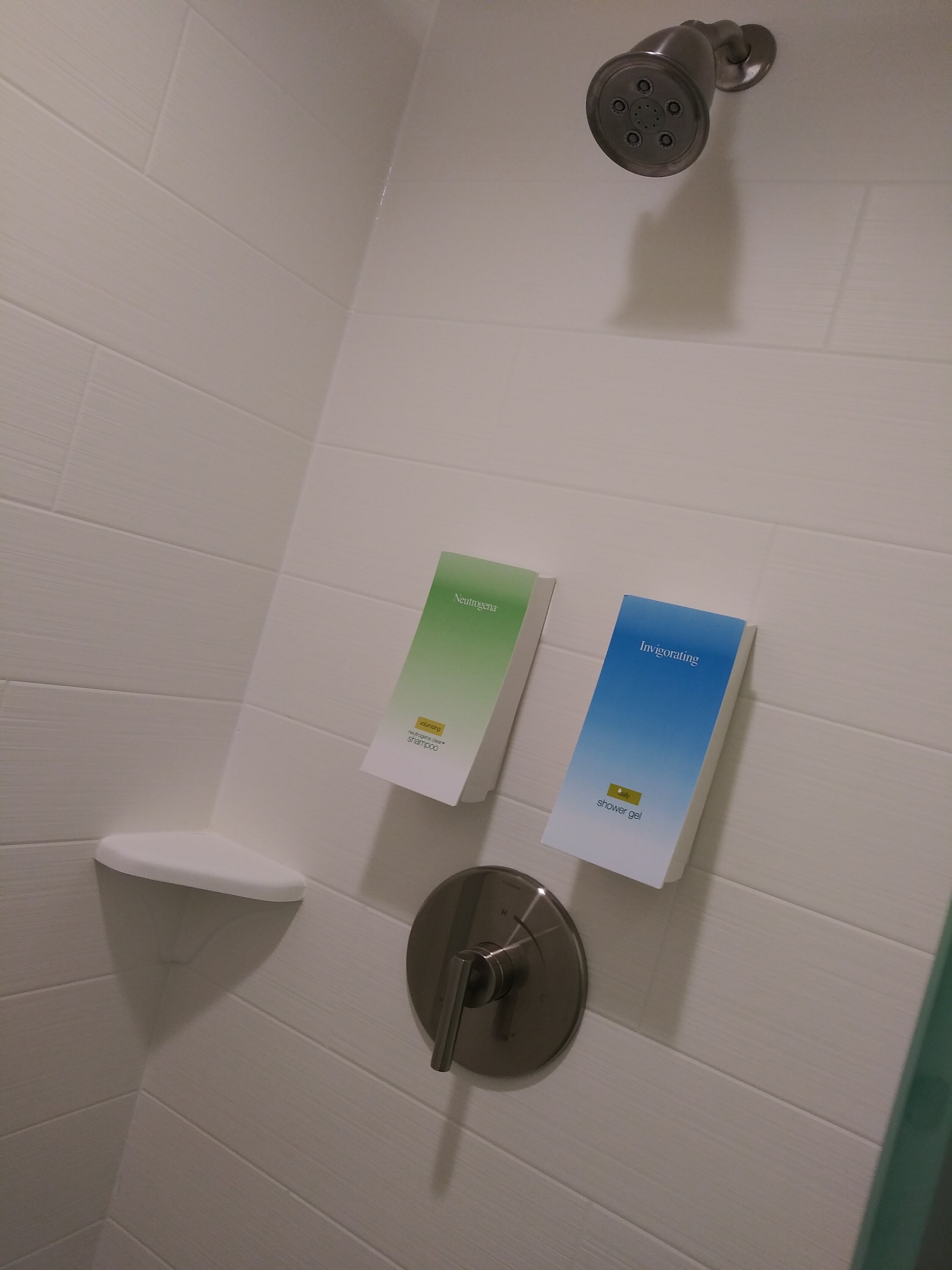 Home2 Suites by Hilton York-浴室