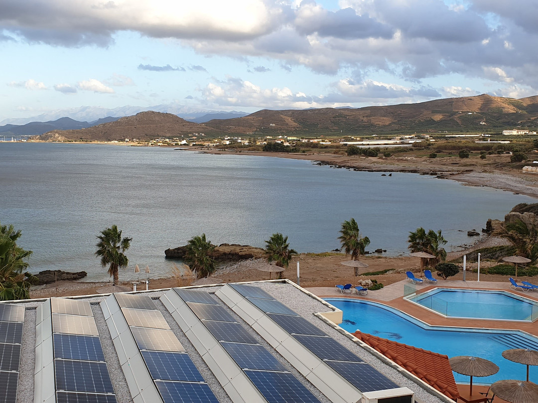 巴洛斯海滩酒店主图