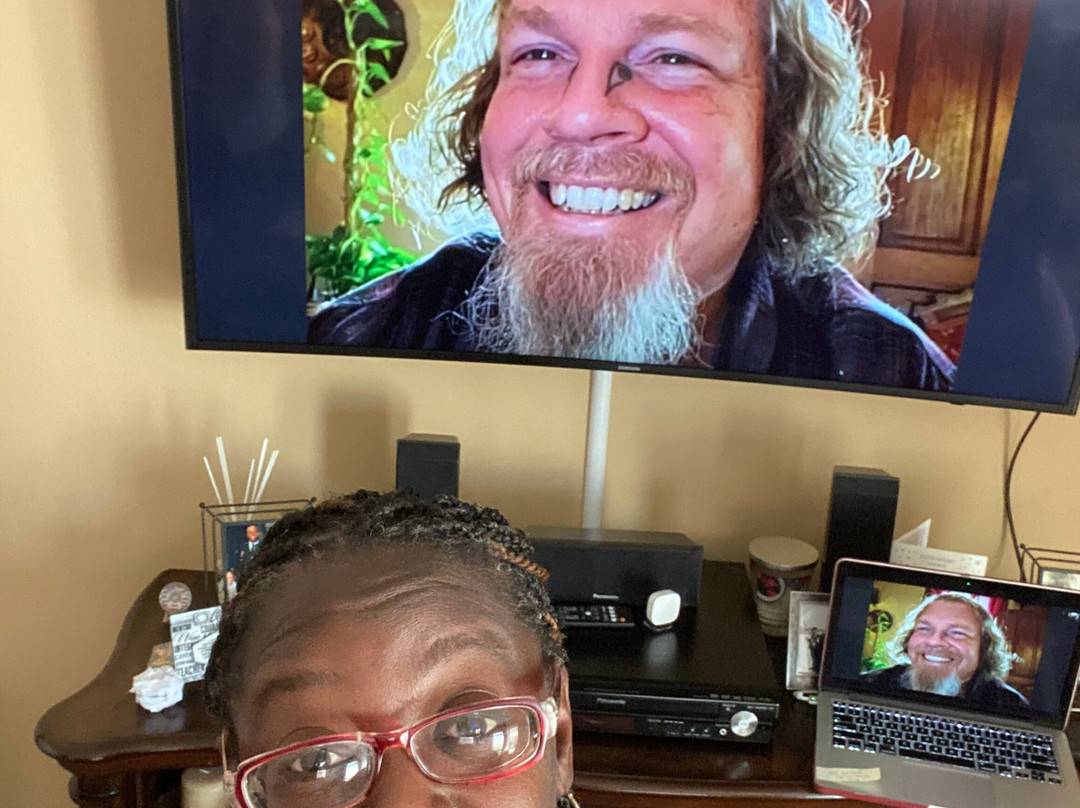 加利纳旅游景点-Psychic Medium Chris McBrien