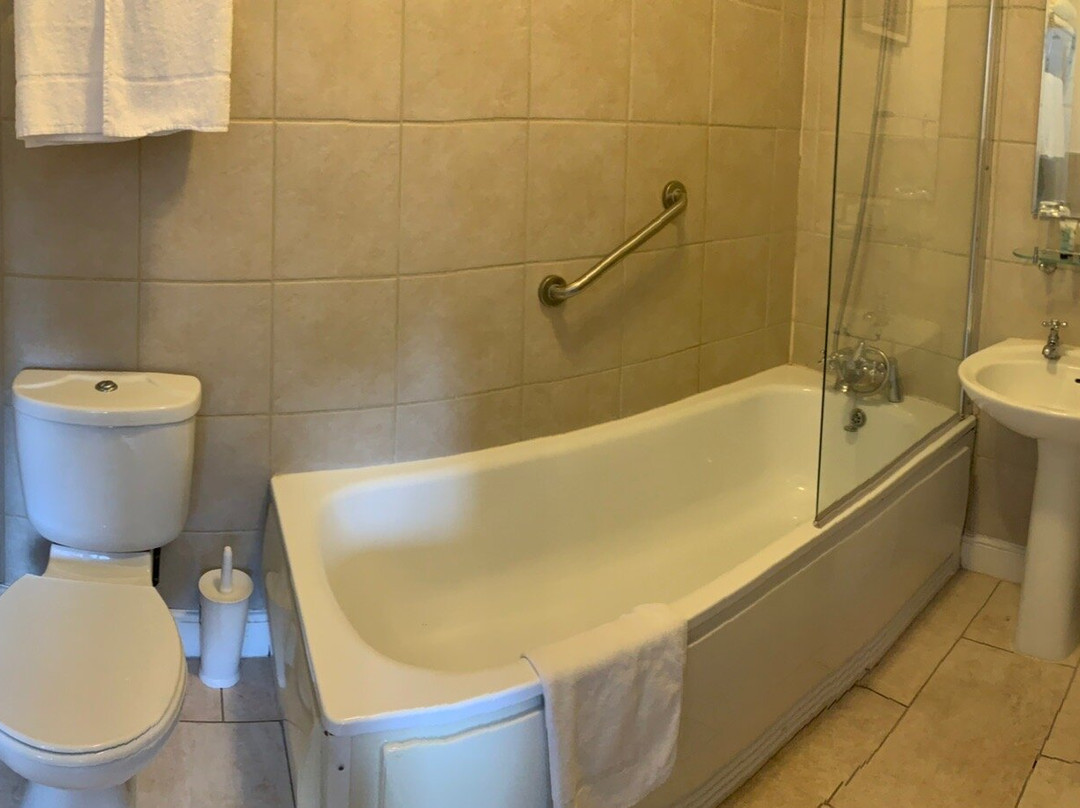 The Weir Hotel主图