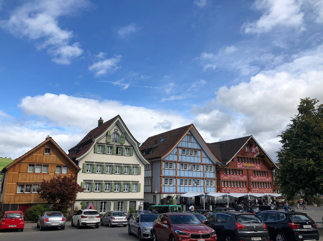 Landsgemeinde-Brunnen - Cantonal Assembly Fountain