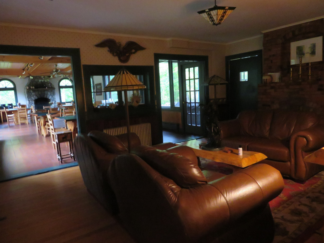 Trail's End Inn主图