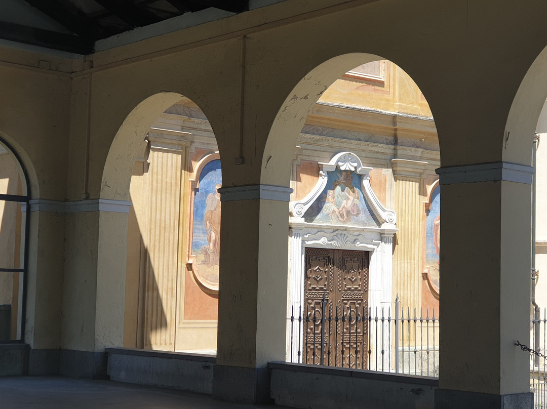 Chiesa Santa Maria-Paesana必去景点