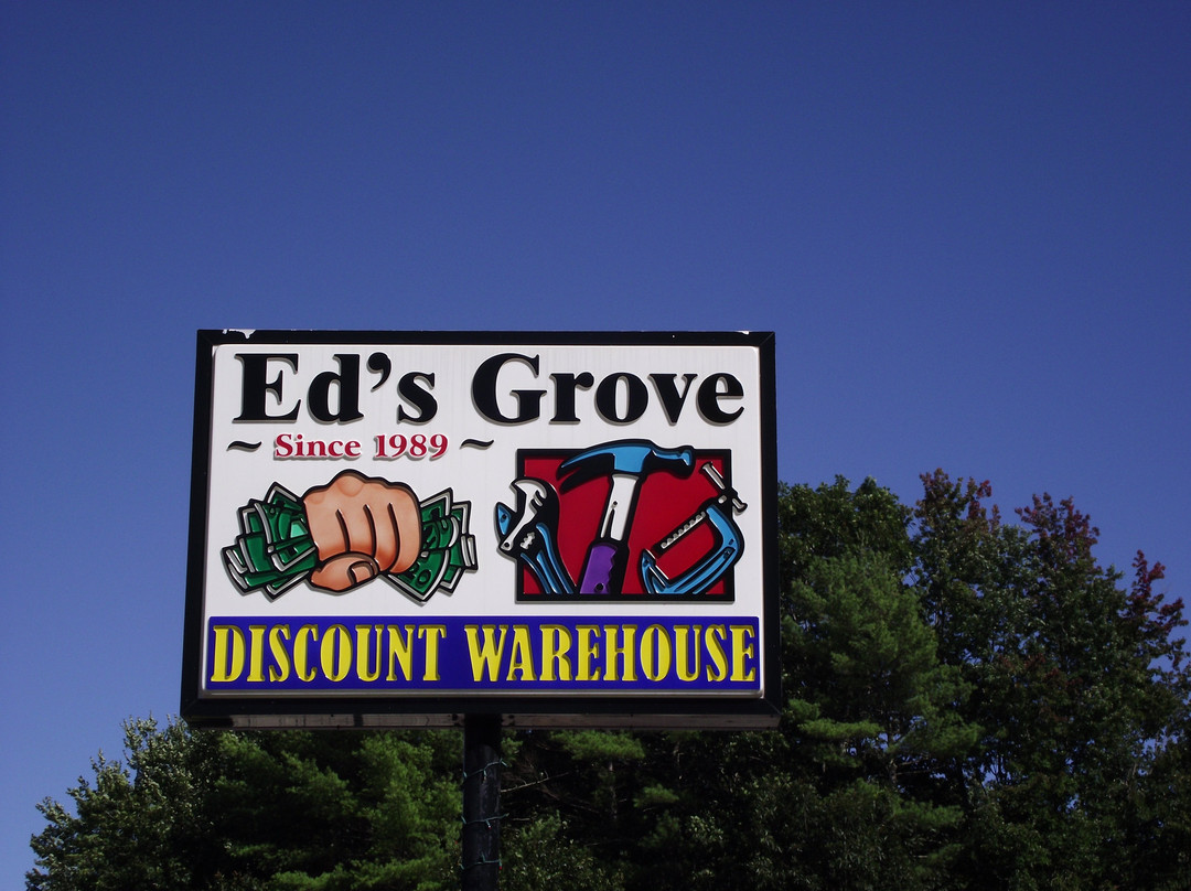 Ed's Grove Discount Store景点图片