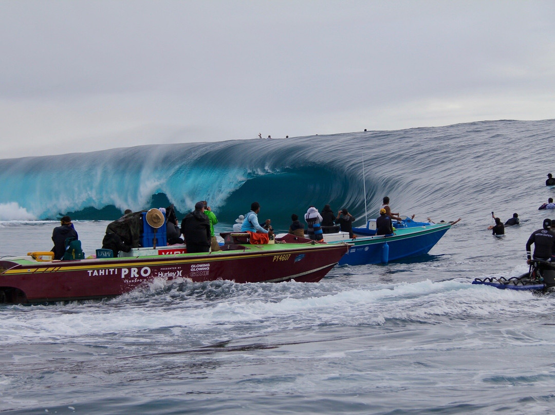 Teahupoo Adventure Tours and Surf景点图片