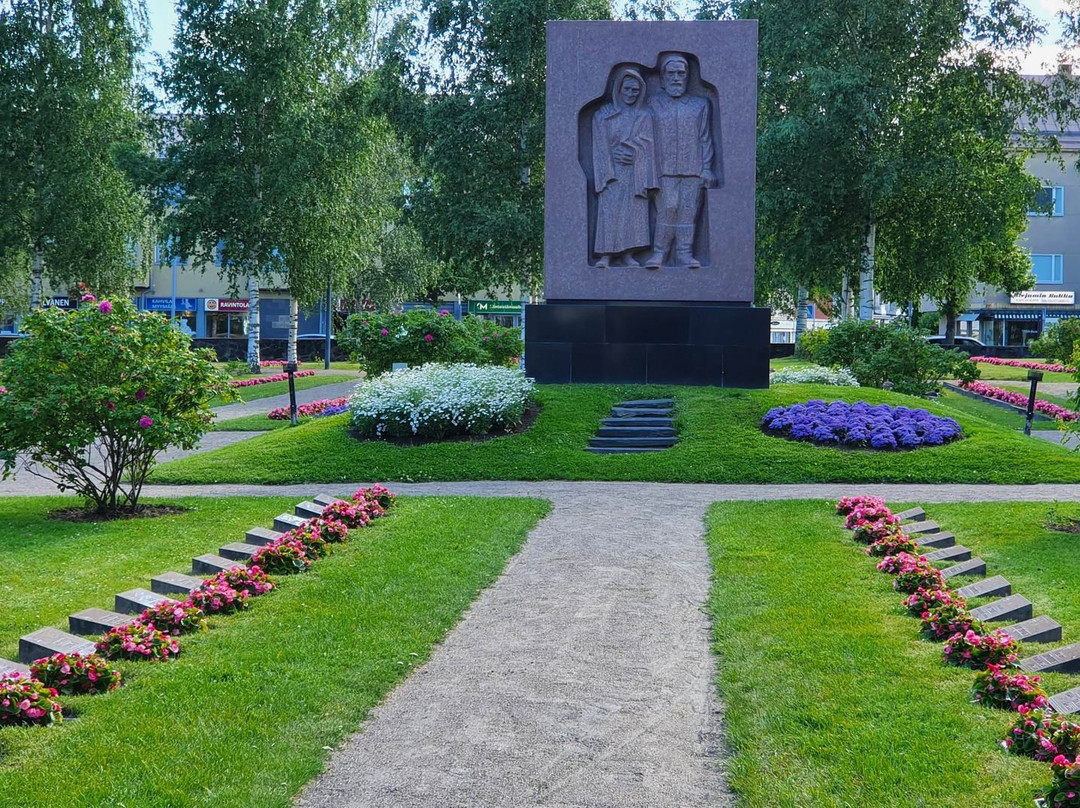 Sankarihautausmaan Muistomerkki