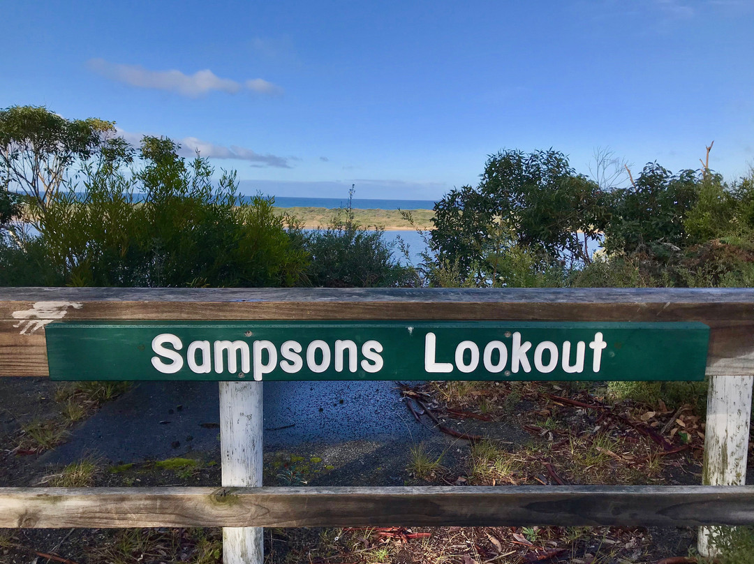 Sampsons Lookout景点图片