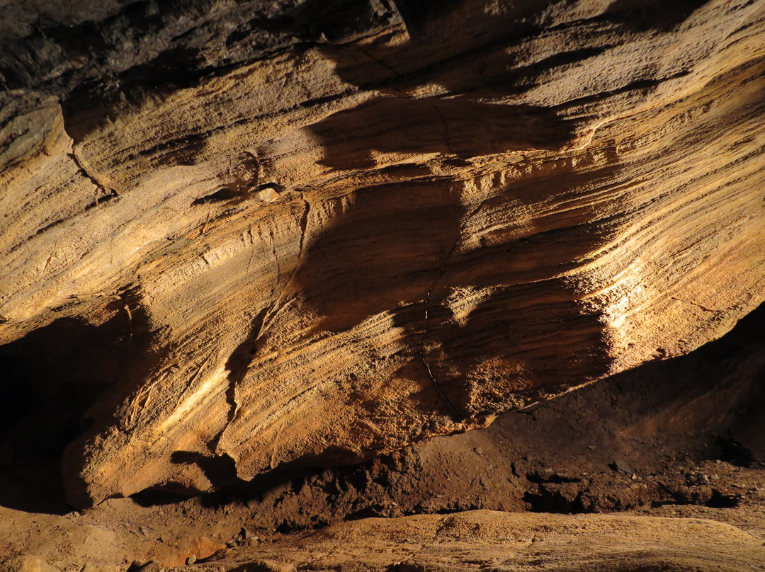 Chynovska Cave景点图片