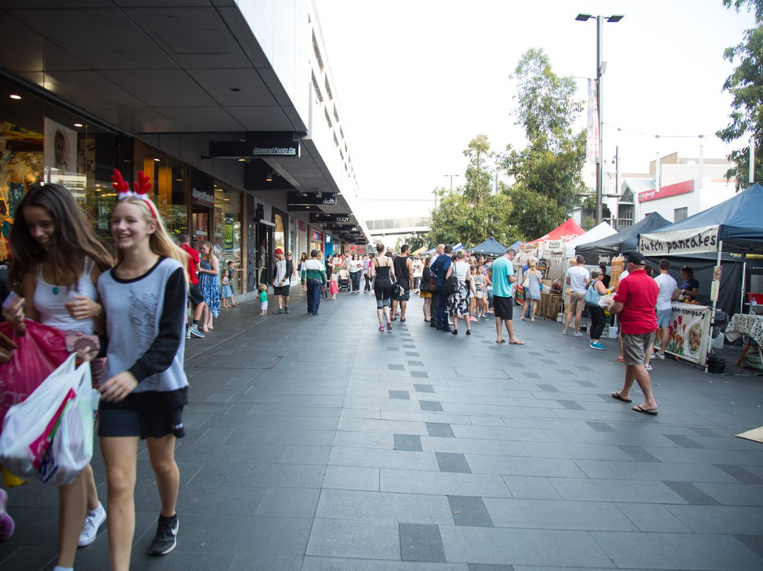 Eat Street Market-卧龙岗市必去景点