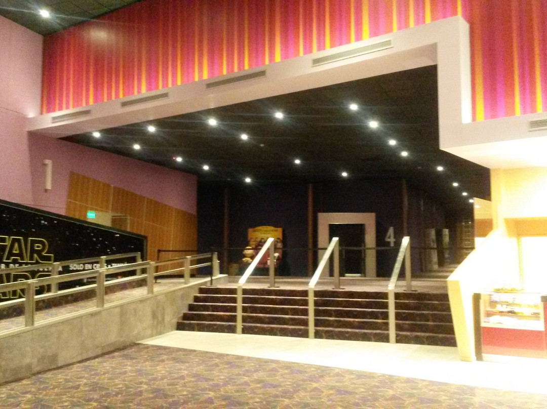Cines Multiplex Palmas del Pilar-Pilar必去景点