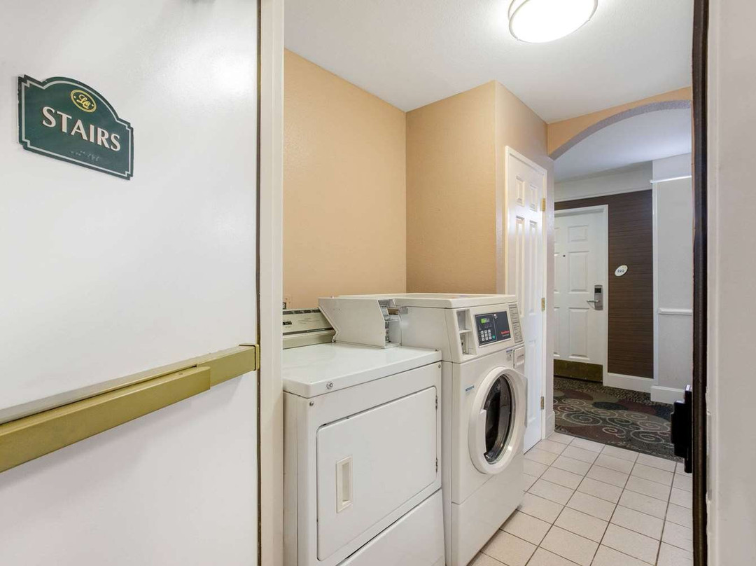 赫斯珀里亚维克托维尔拉金塔旅馆&套房酒店主图