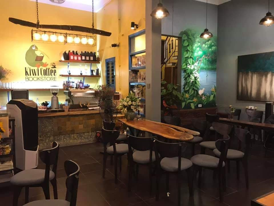 Kiwi Cafe Bookstore
