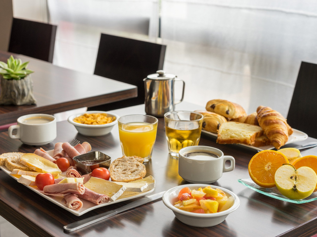 Hotel The Originals Carcassonne Pont Rouge主图