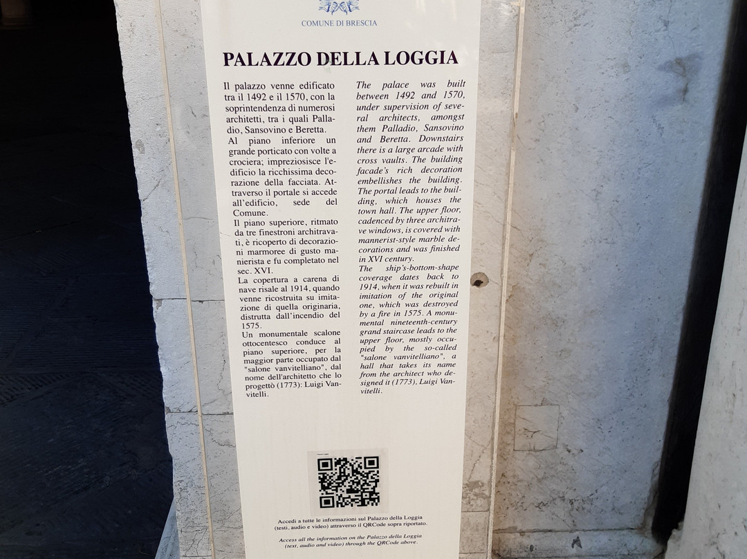 Piazza della Loggia景点图片
