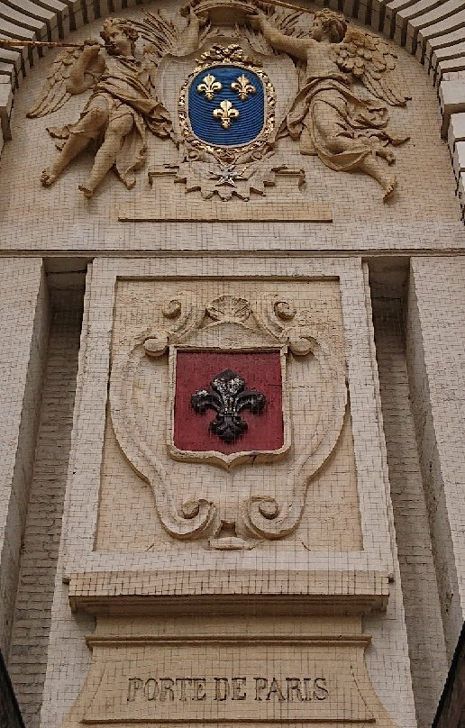 Porte de Paris-里尔必去景点