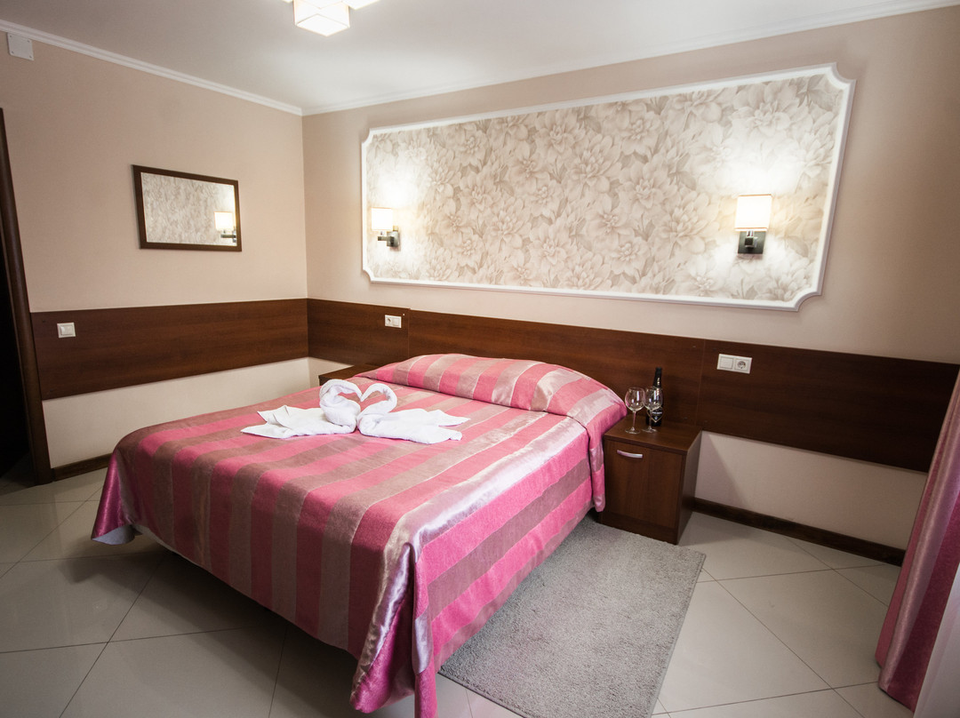 Green Park Hotel主图