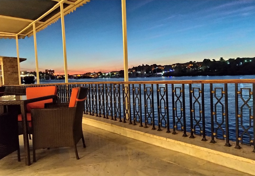 普拉米萨伊西斯海滨度假村主图