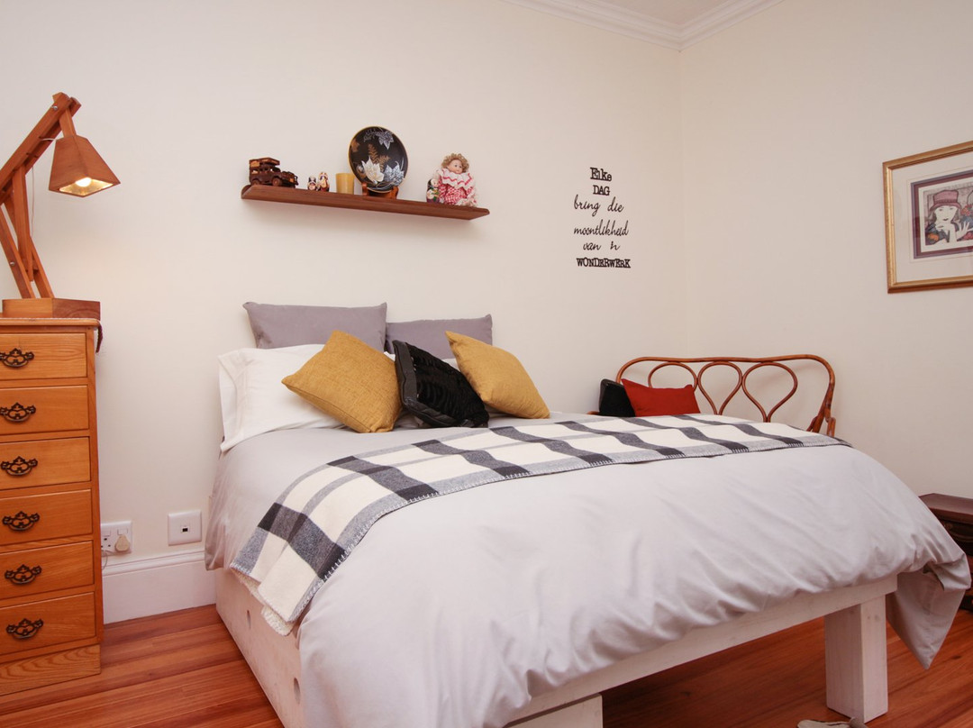 Beside Still Waters主图