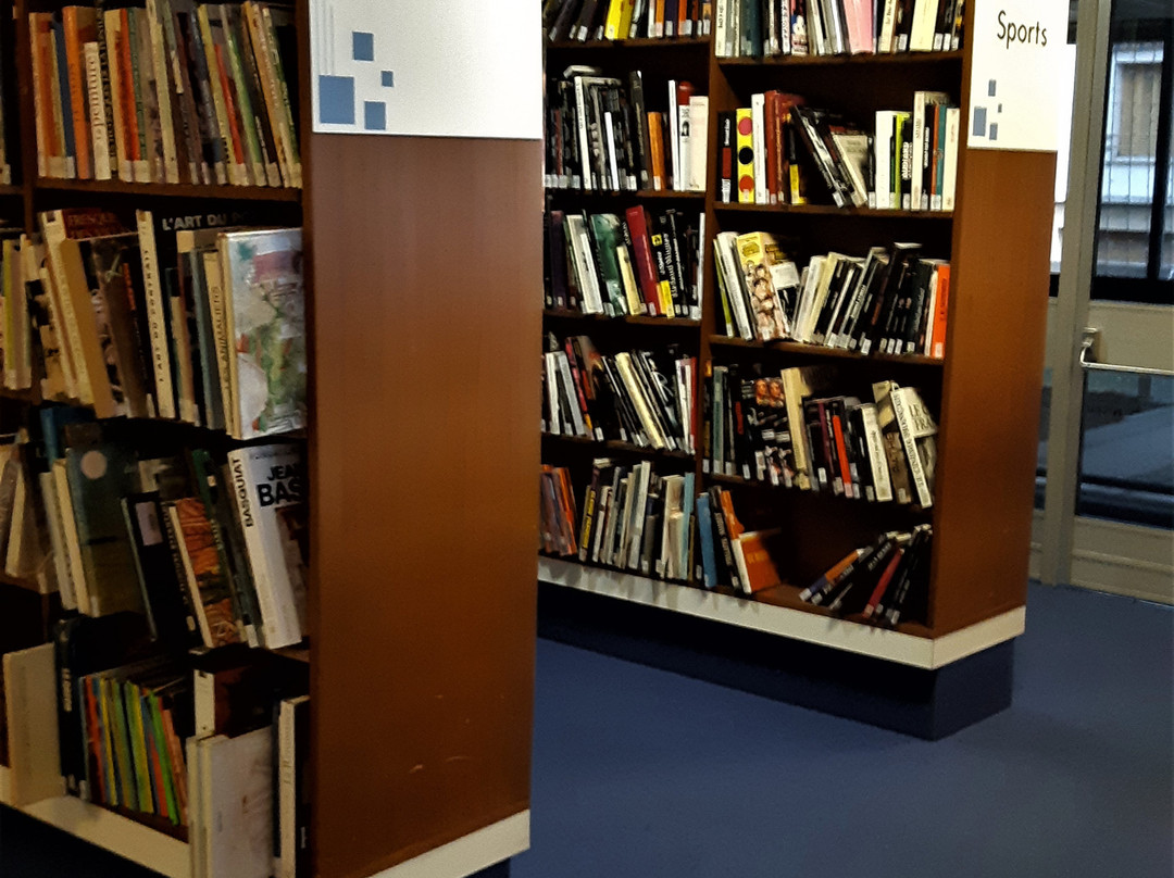 Bibliothèque Guy de Maupassant-讷伊普莱桑斯必去景点