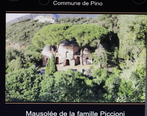 Mausolée de la famille Piccioni-Pino必去景点