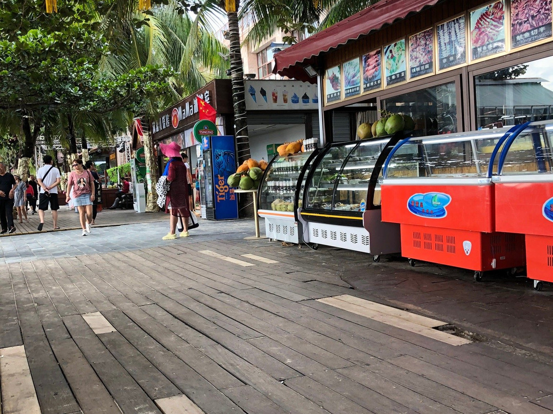 夏日美食广场景点图片