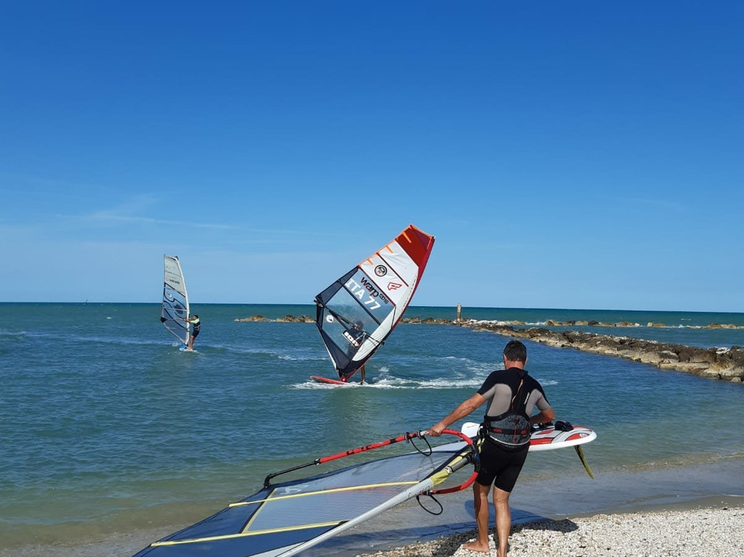 Spiaggia di Montemarciano景点图片