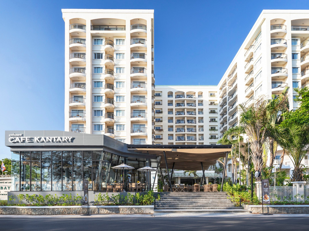 คาเฟ่ แคนทารี บาย เดอะ ซี