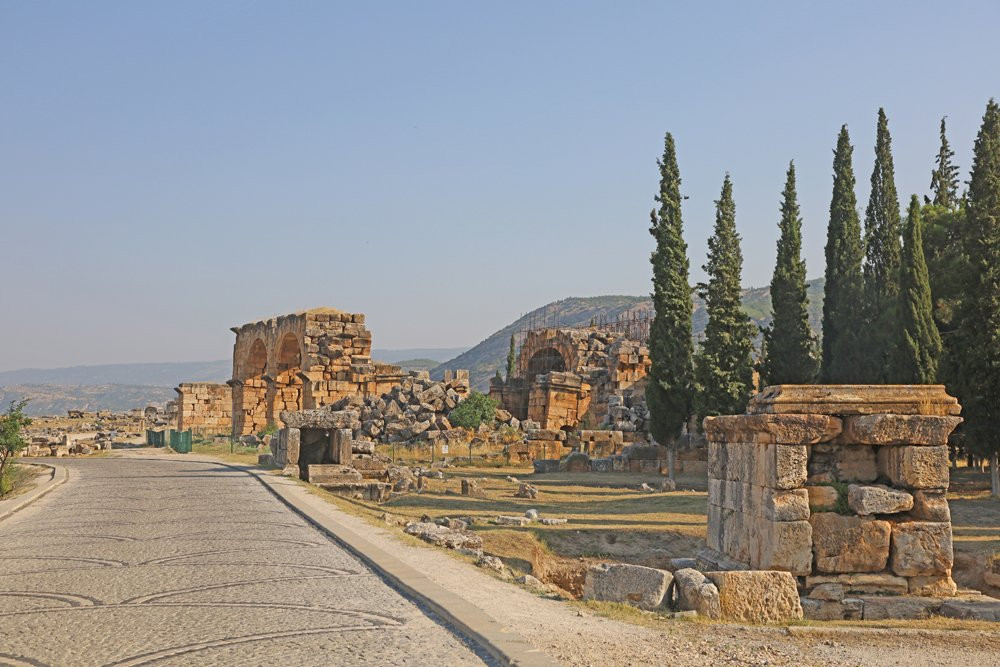 Byzantine Church-巴穆卡丽必去景点