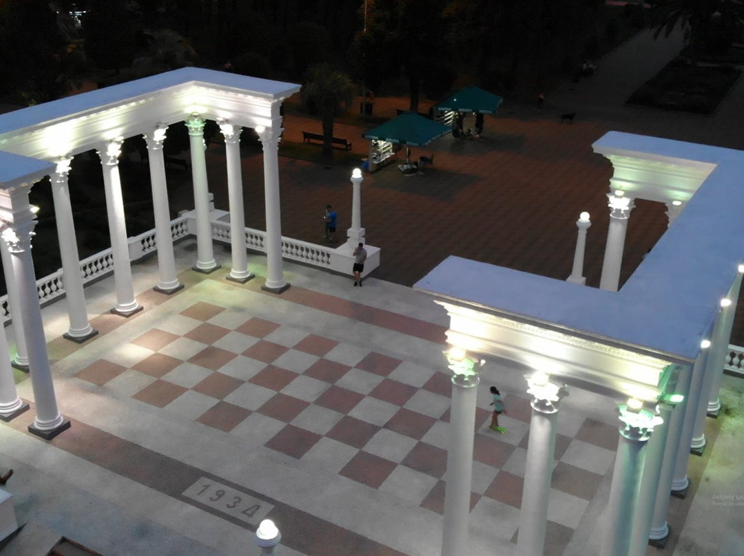 Colonnades-巴统必去景点