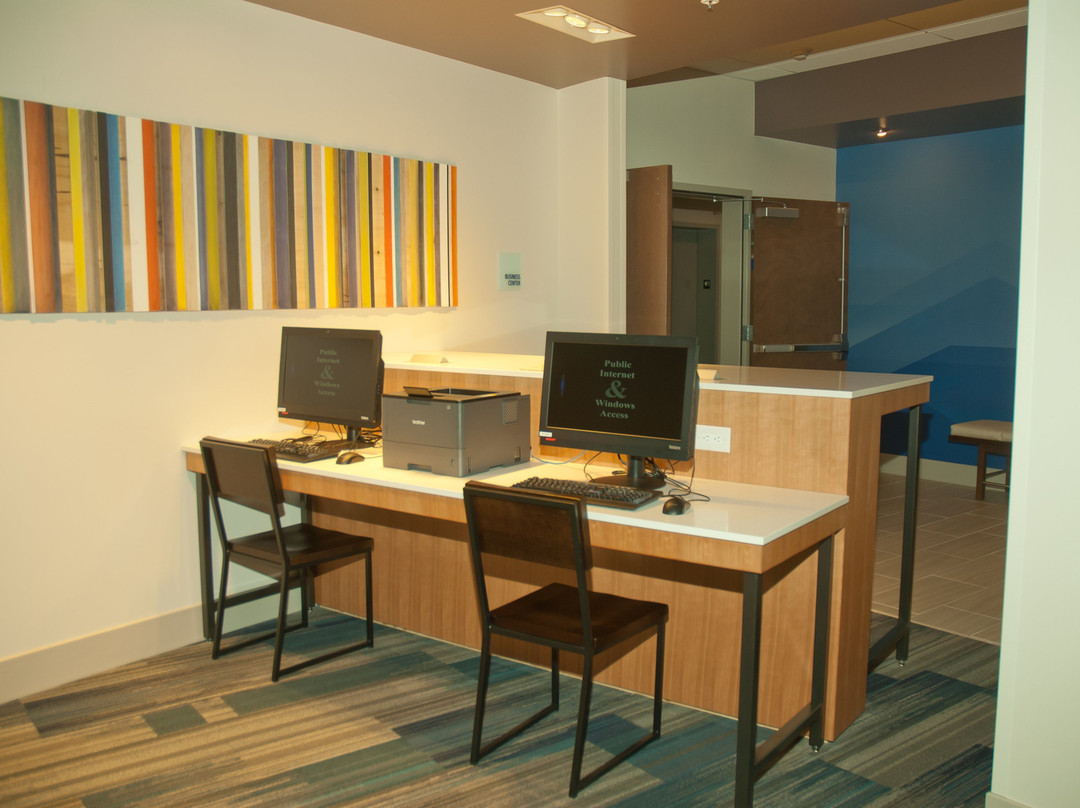 Holiday Inn Express & Suites Decatur By IHG主图