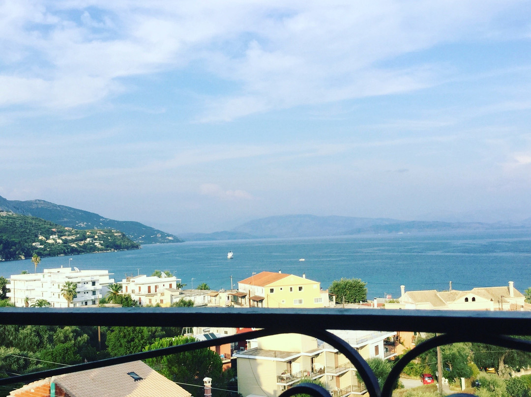 雅尼丝宾馆主图