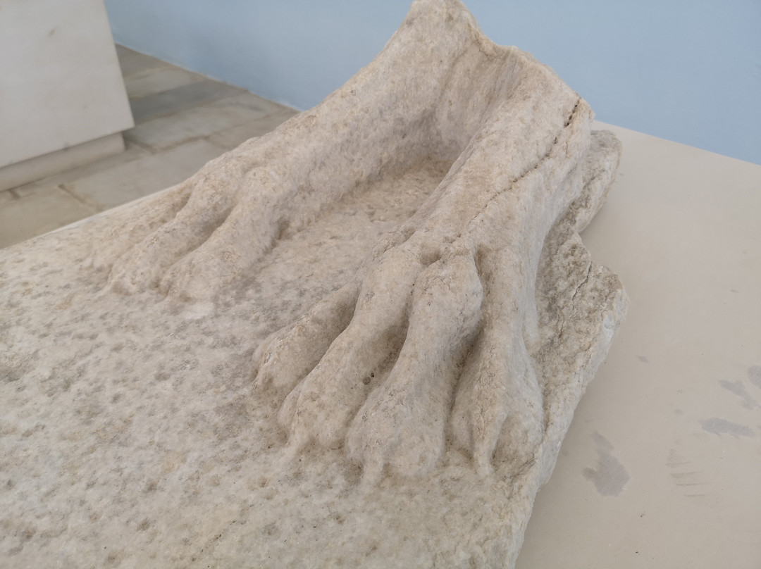 Avenue of the Lions-提洛岛必去景点