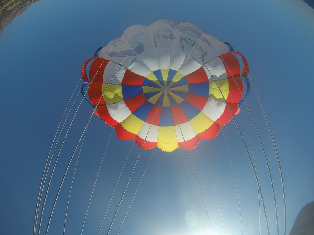 Longbeach Parasailing景点图片